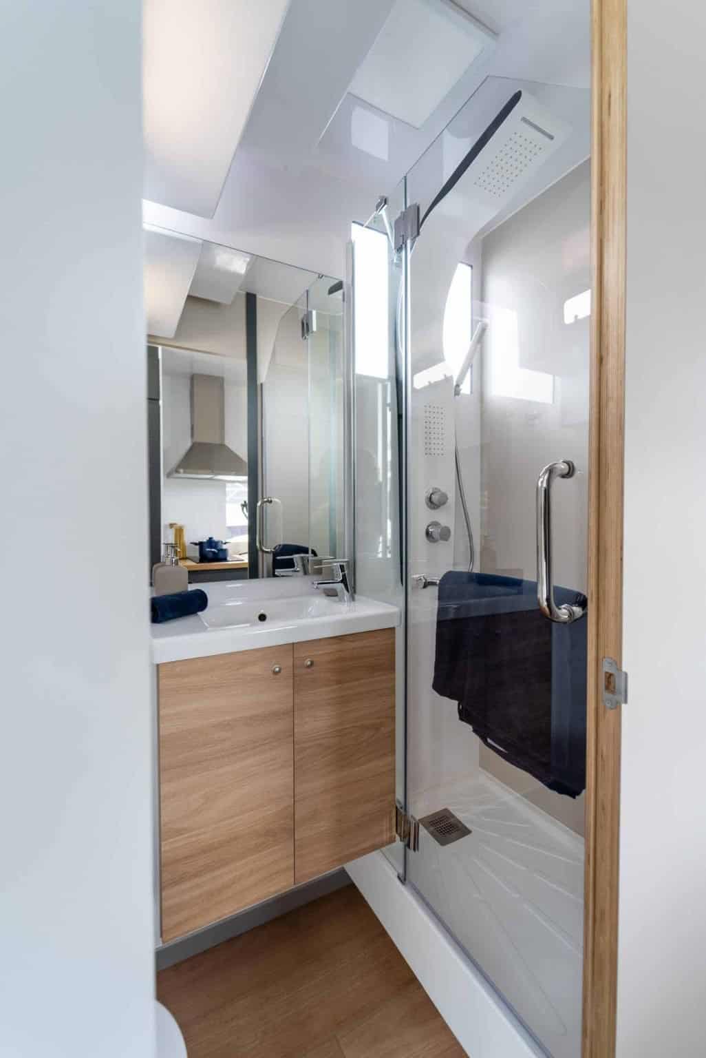 NH_interior_bathroom-scaled.jpg